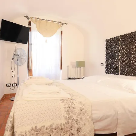 Luna & Stelle Couette-café Villafranca in Lunigiana