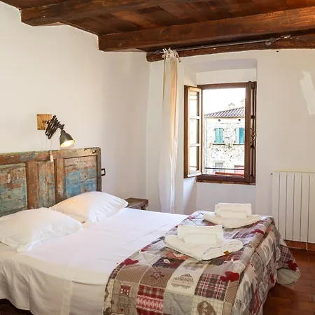 Luna & Stelle 卢尼贾纳自由镇