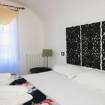 Luna & Stelle Couette-café Villafranca in Lunigiana
